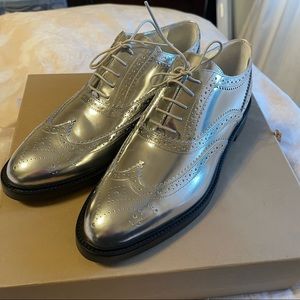 Burberry Gennie Oxford Leather Loafer